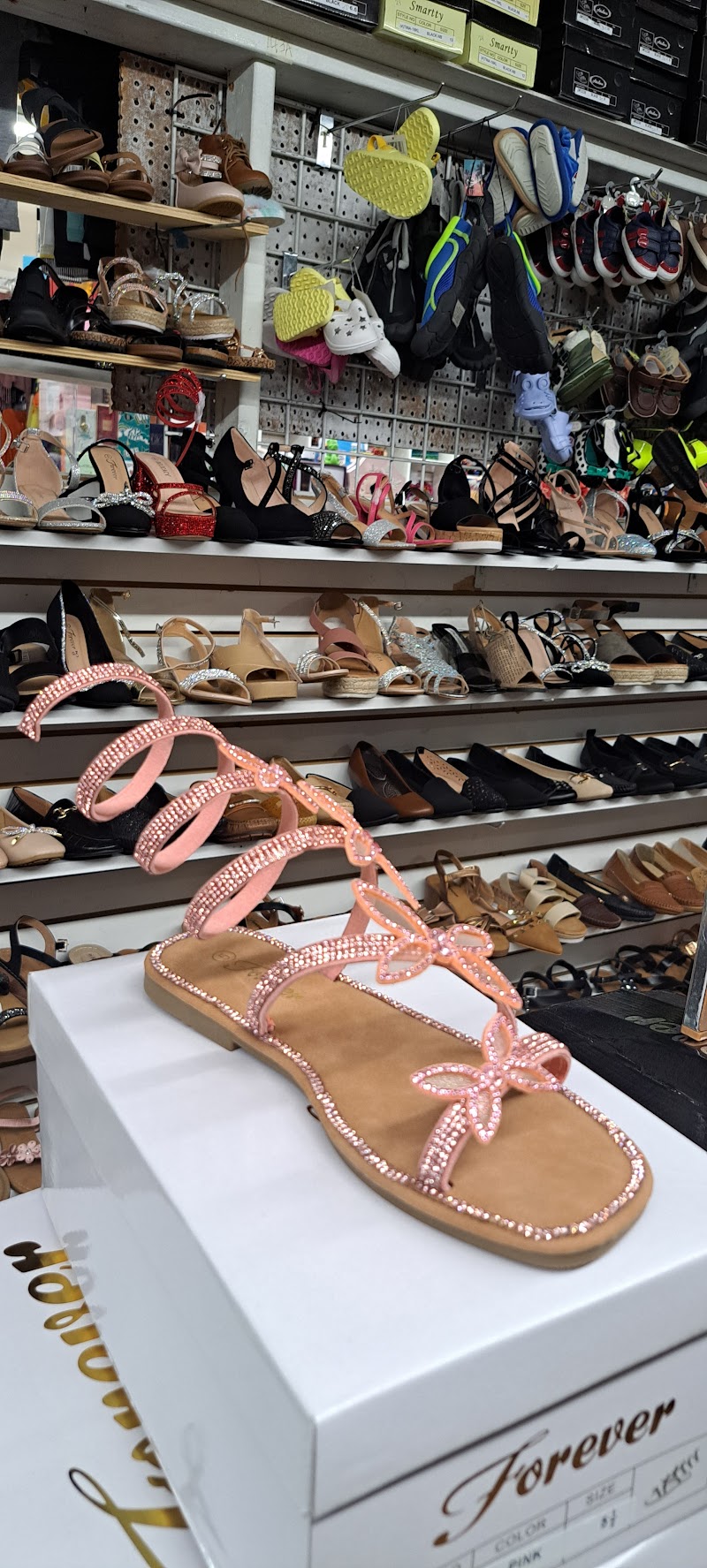 ZAPATERIA HUEHUE (Ladies' shoe store) photo 5
