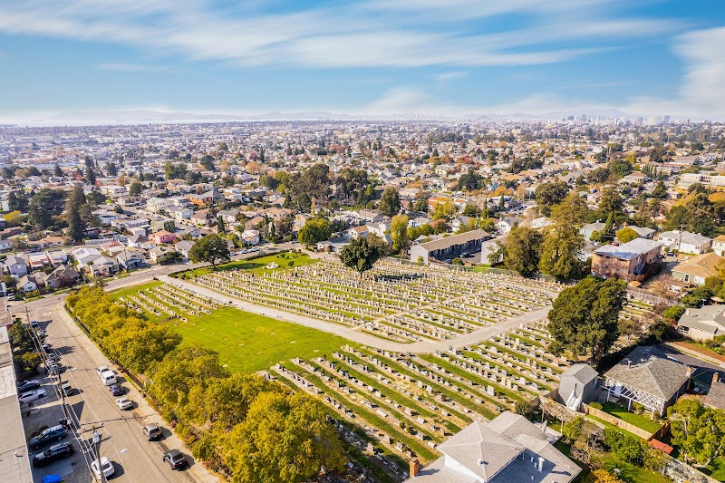 Photo of Home of Peace Jewish Cemetery