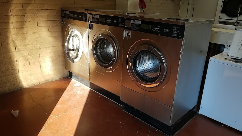 EZ Wash Laundromat photo 4