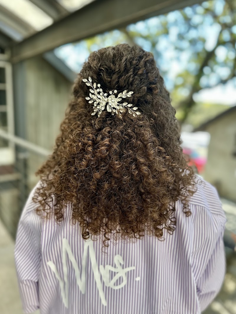 Color and Curls by Amber photo 3