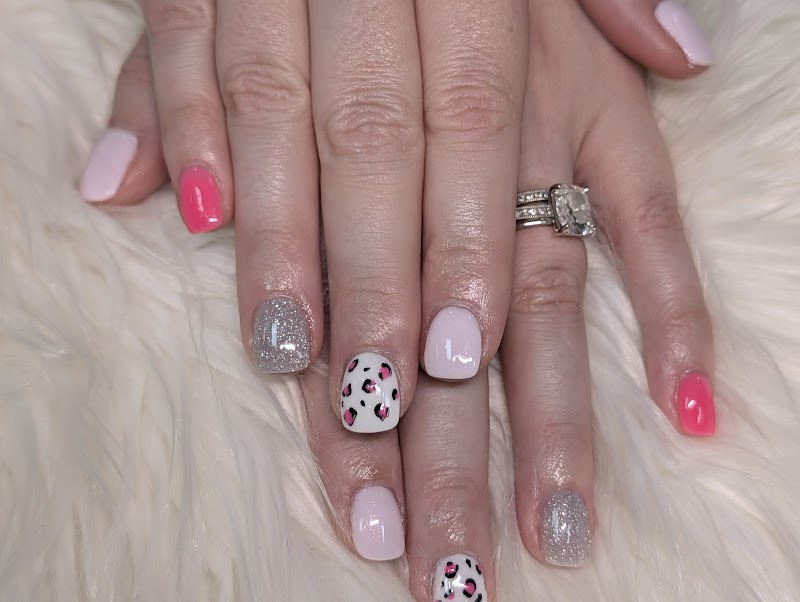 Perfect Nails Safety Harbor (SR 580& McMullen Booth) photo 2