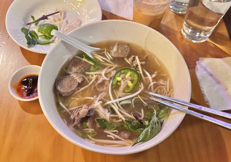 Pho 5-10 photo 2