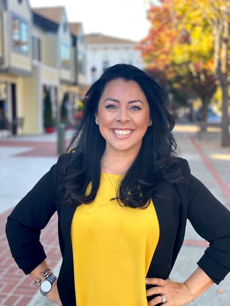 Photo of Monica Jones - CrossCountry Mortgage, Inc.