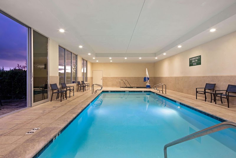 La Quinta Inn & Suites by Wyndham Morgan Hill-San Jose South photo 3