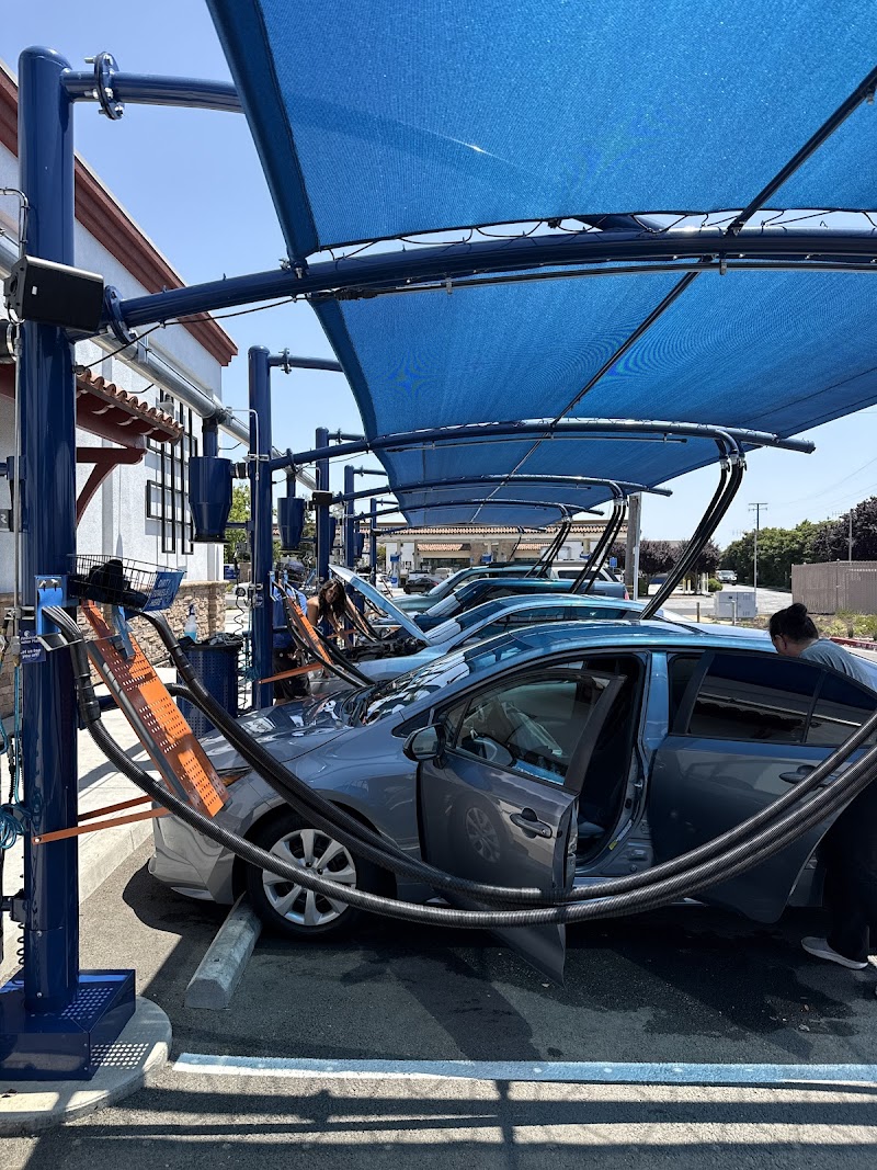 BlueWave Express Car Wash photo 3