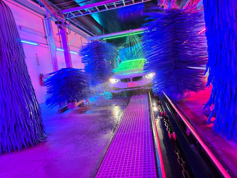 BlueWave Express Car Wash photo 5