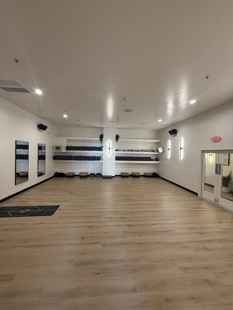 Urban Zen Yoga Studio photo 4