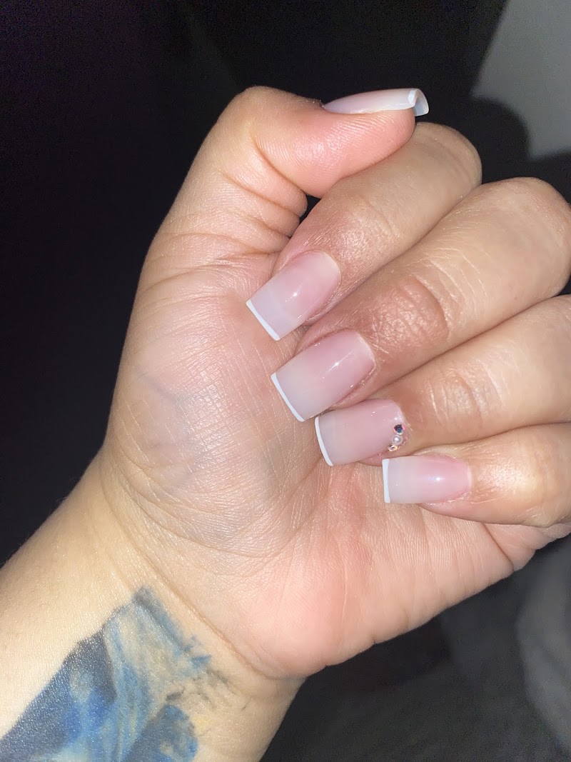 EG Nails,Brows & Beauty Bar photo 3