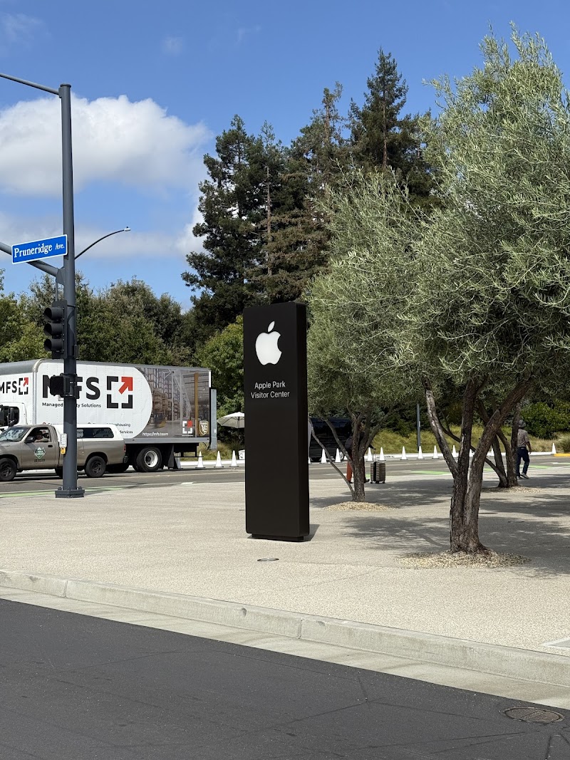 Apple Park Parking Lot photo 2