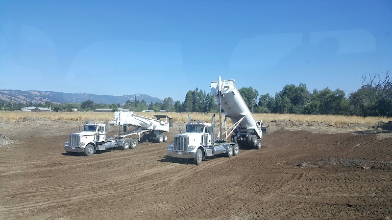 Mike Neles Trucking photo 3