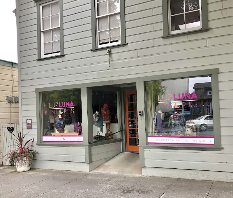 Photo of LuzLuna Imports
