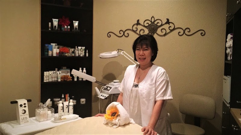 Photo of Chau Le Esthetician