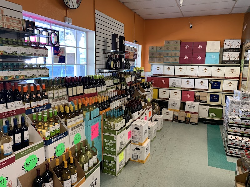 D & D Liquor photo 4