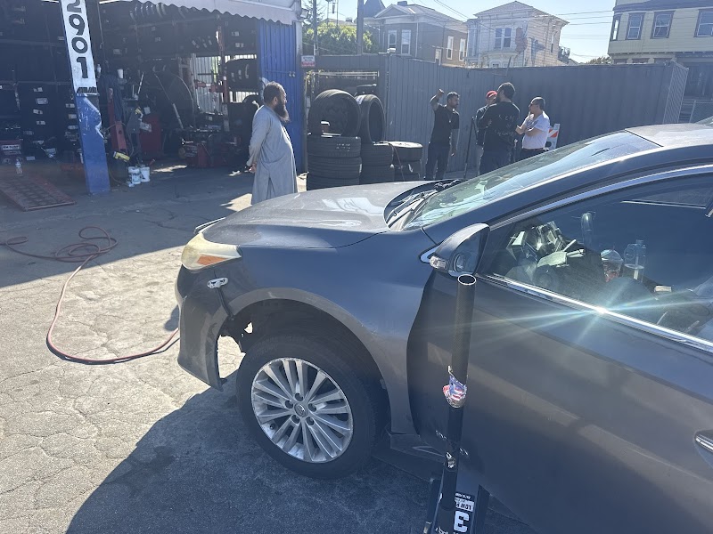 Mobile tire repair replacement jumps start service photo 4