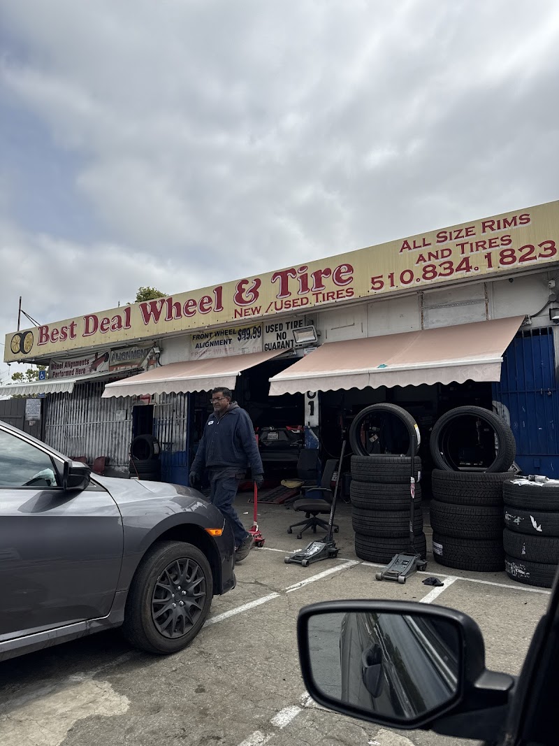 Mobile tire repair replacement jumps start service photo 3