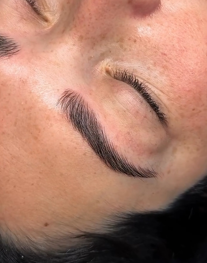 FroggyBrowkins Permanent Makeup Studio photo 3