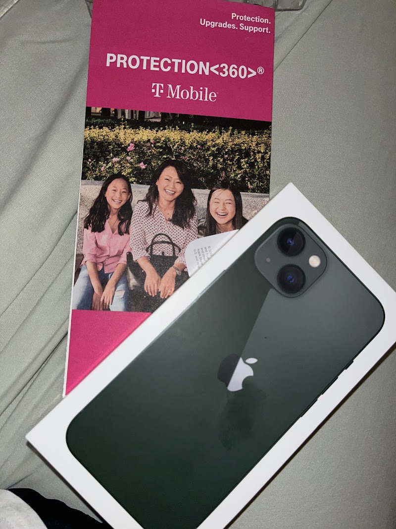 T-Mobile Experience Store photo 3
