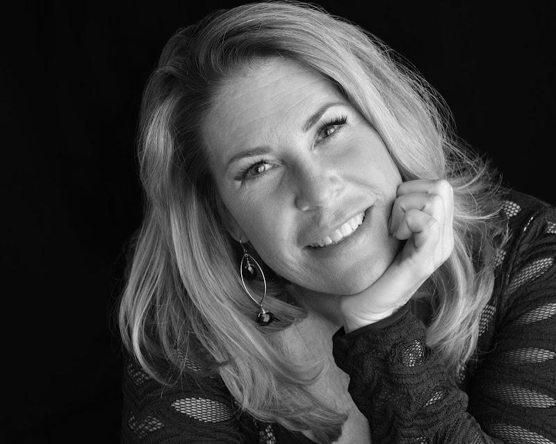 Photo of Jennifer Santos, MFT