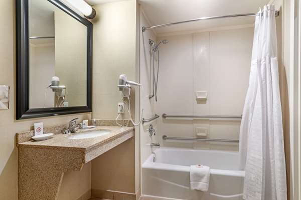 Comfort Inn & Suites Dover-Portsmouth photo 4