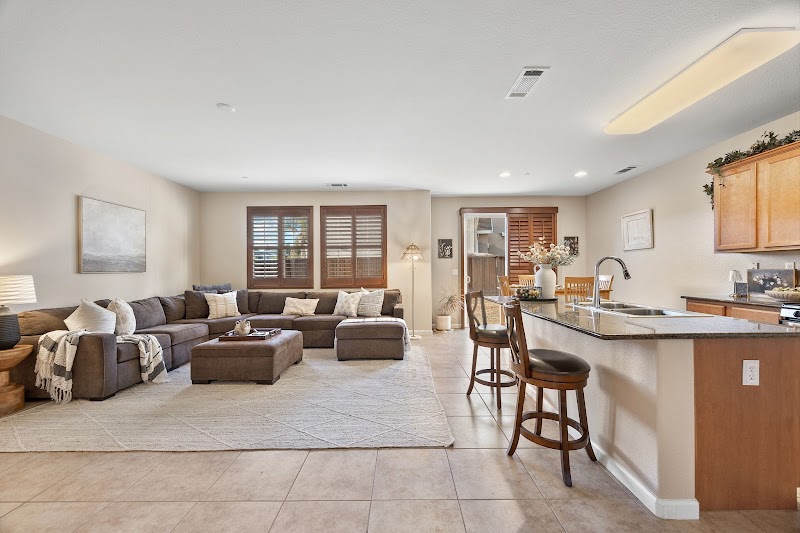 Melissa Ahern Realtor WR Properties photo 5