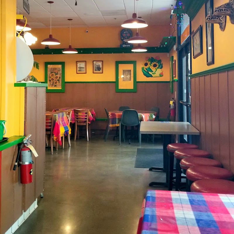 Los Cantaros Taqueria photo 3