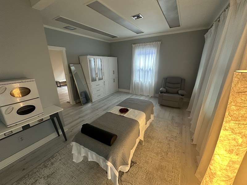 WARM ROOTS-herbal thermal therapy and massage. photo 4
