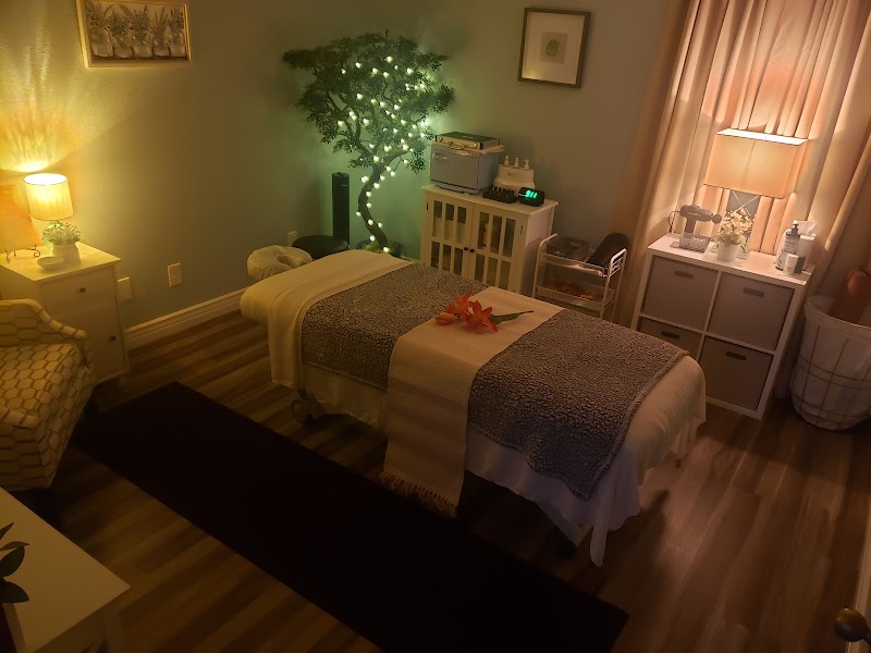 Healing Hands Massage Therapy photo 2