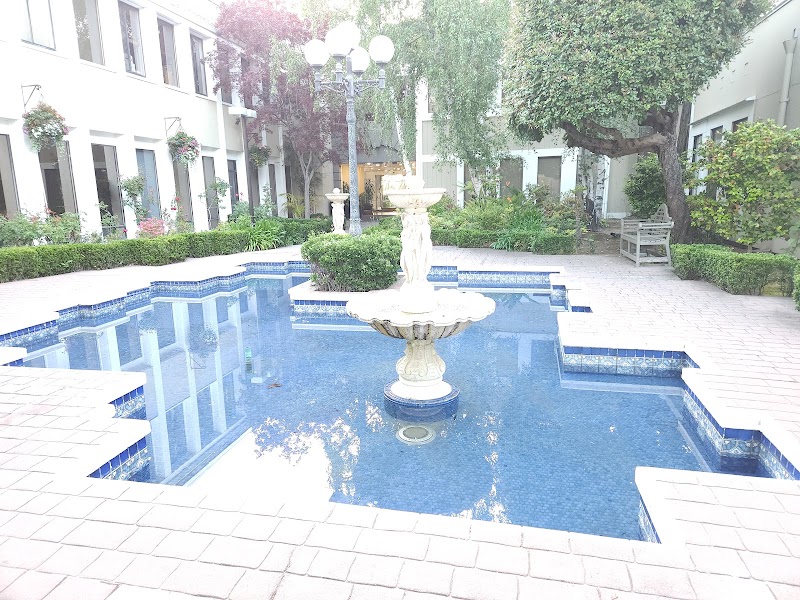 Corte Madera Plaza photo 5