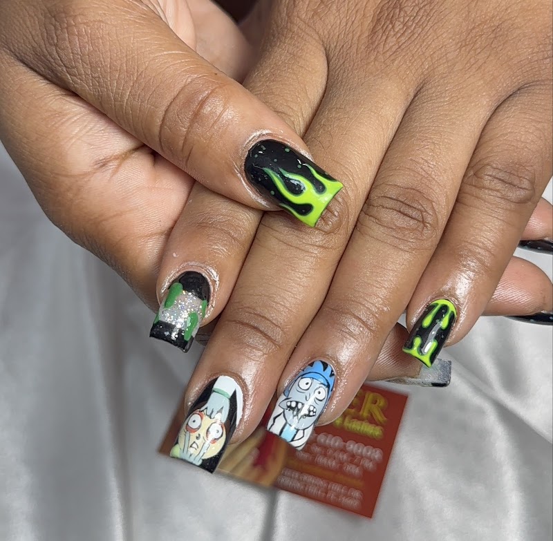 Her Nails & Lashes photo 4