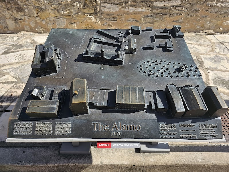 Alamo Cenotaph Monument photo 4