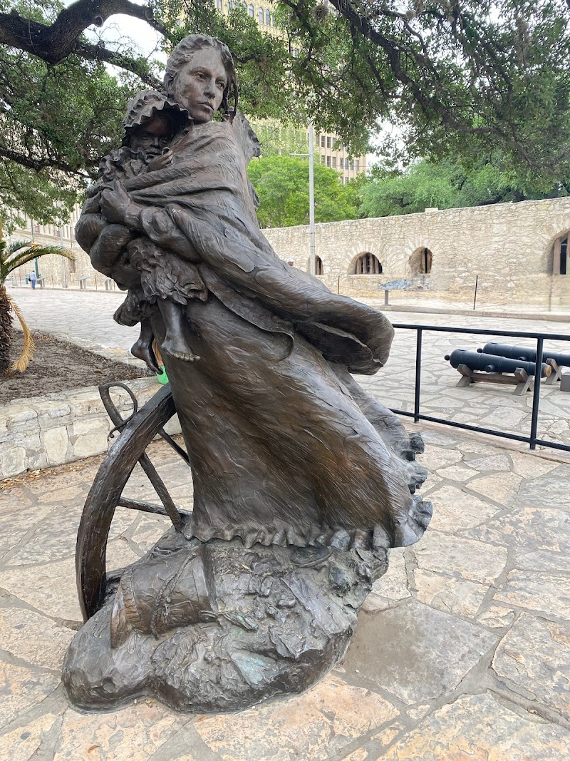 Alamo Cenotaph Monument photo 2