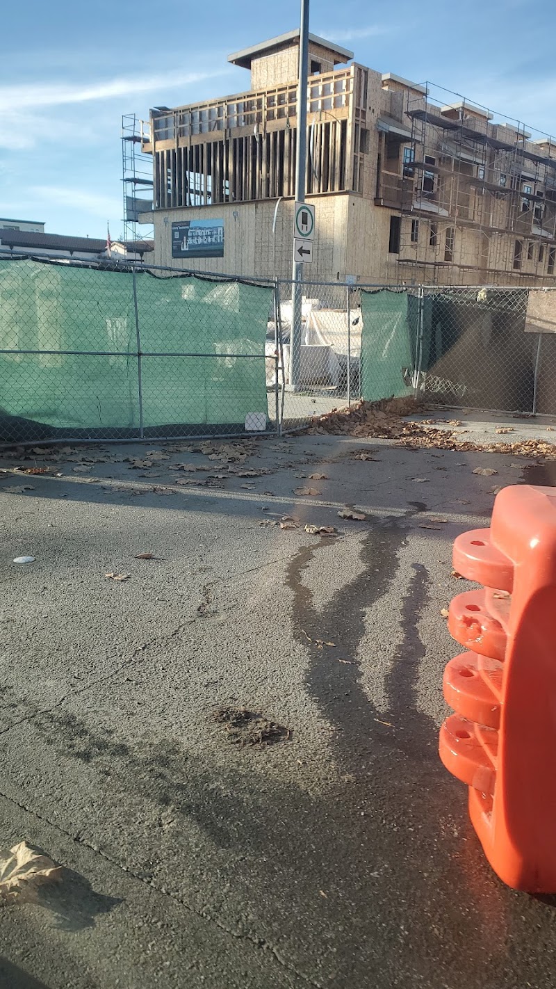 South Main St. at Curtis Ave. photo 3