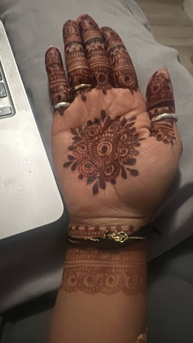 Thehennahues_by_Nidhi photo 4
