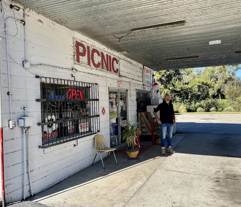 Picnic Grocery photo 3