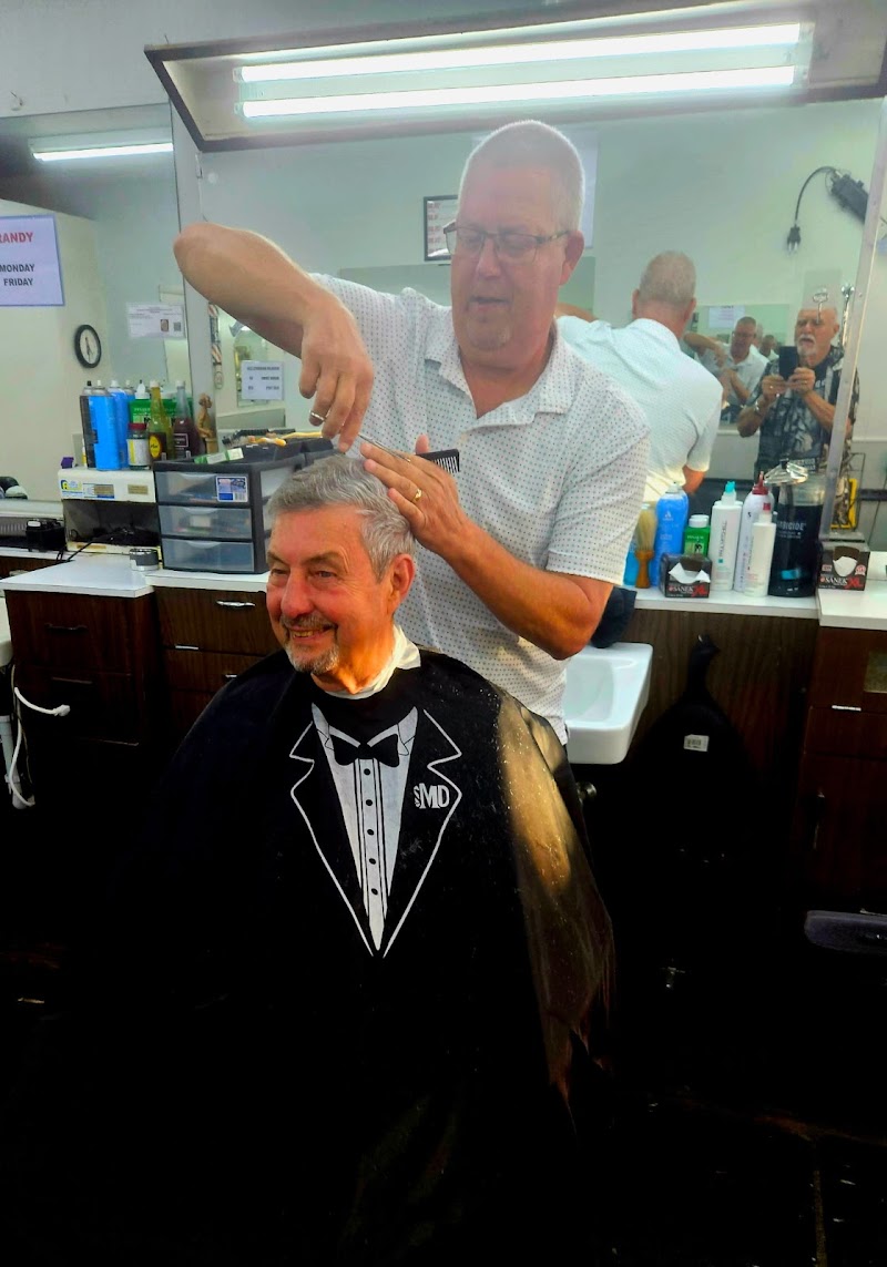Sun City Barber photo 4