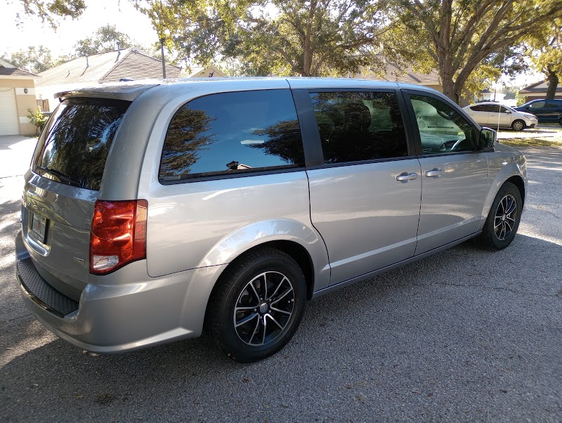 Poinson's Car Rentals photo 3