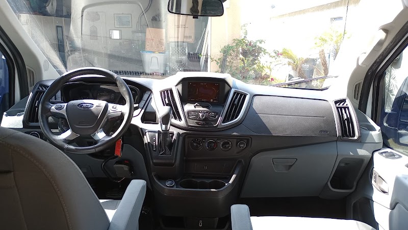 Poinson's Car Rentals photo 4