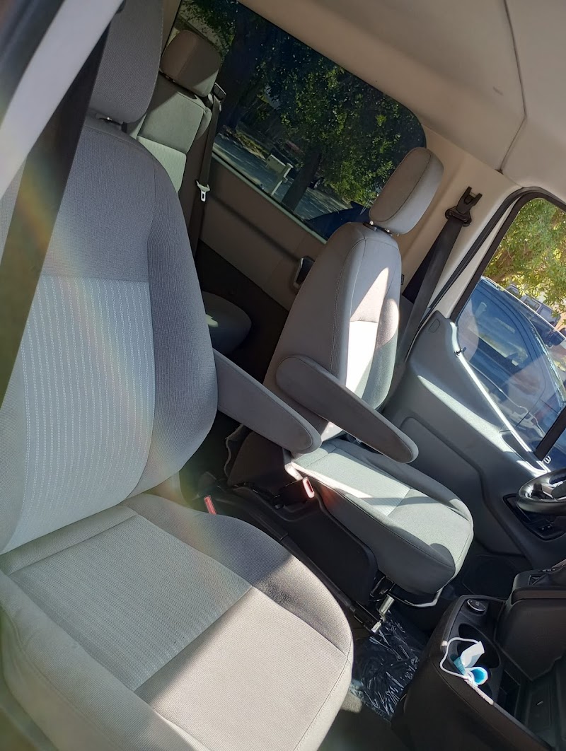 Poinson's Car Rentals photo 5