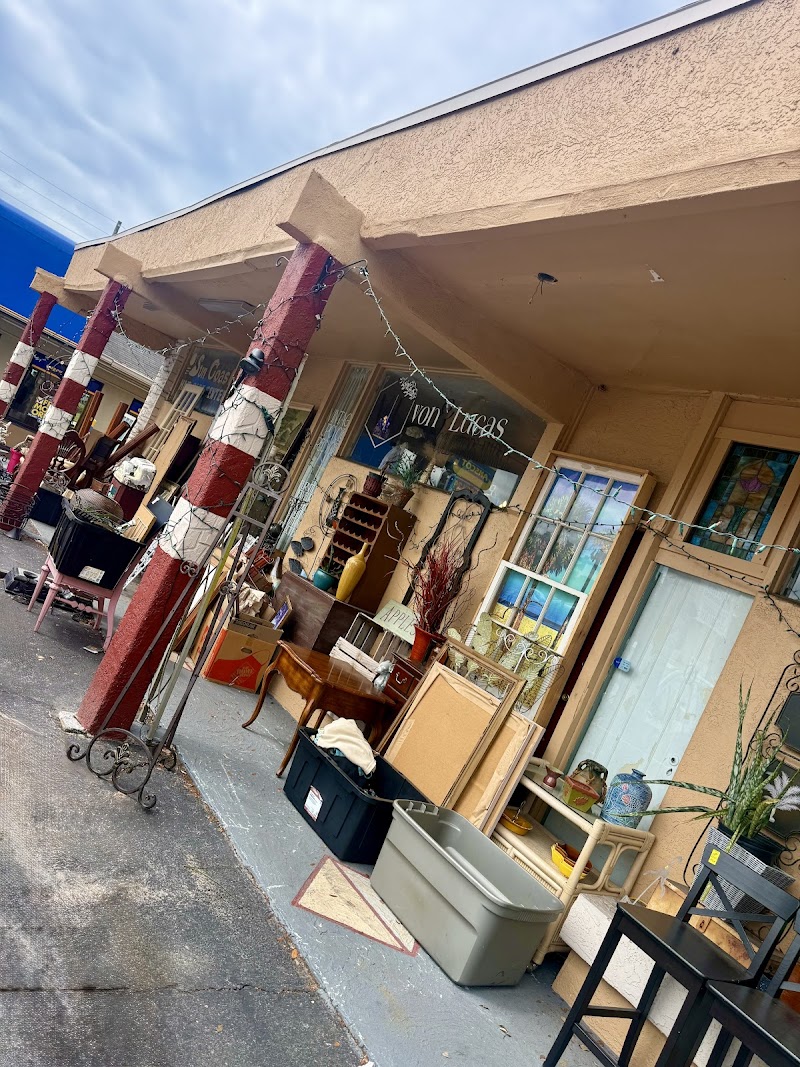Photo of von & Lucas Collectors Market LLC