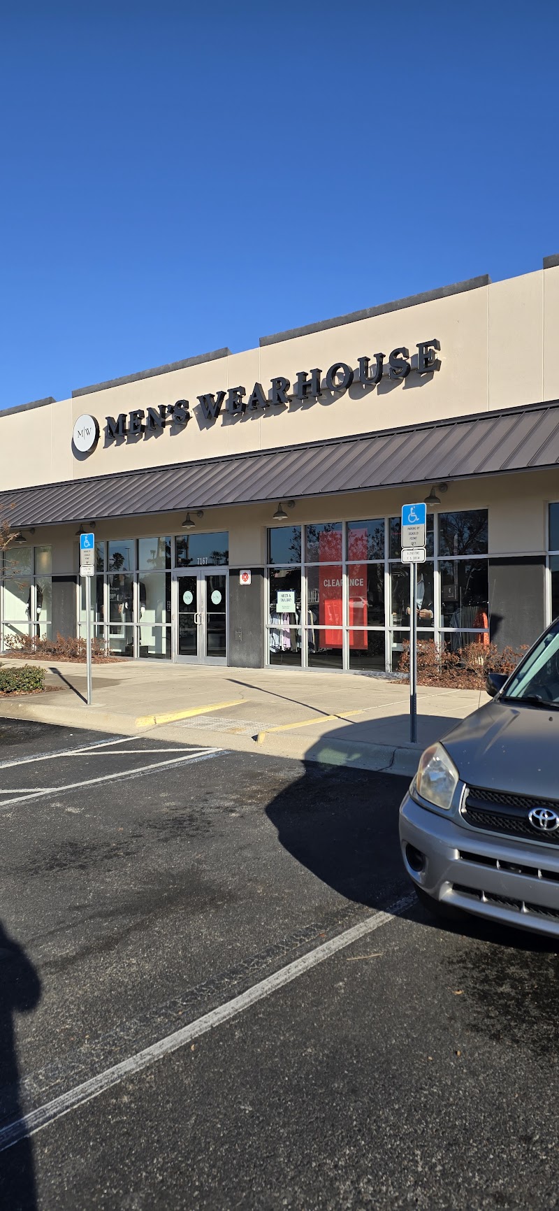 Photo of Men's Wearhouse