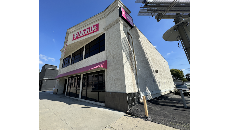 Photo of T-Mobile Experience Store