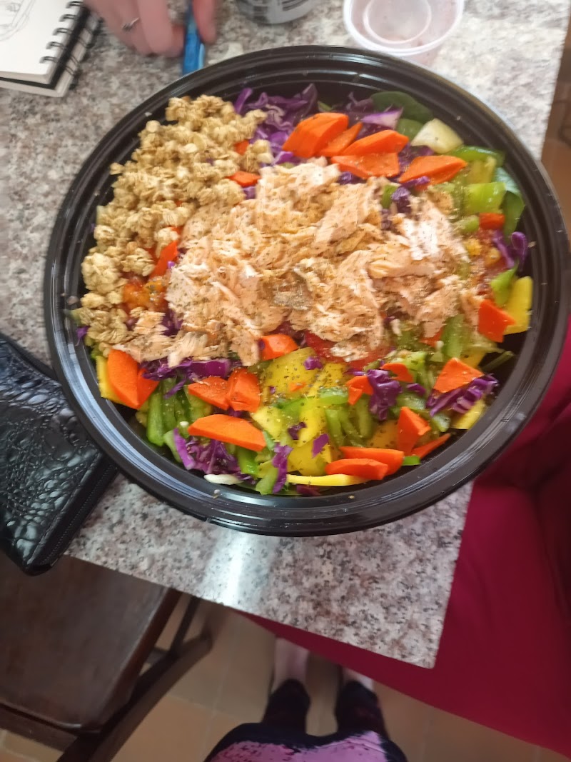 Luxe Fresh Juicery & Salad Bar photo 4