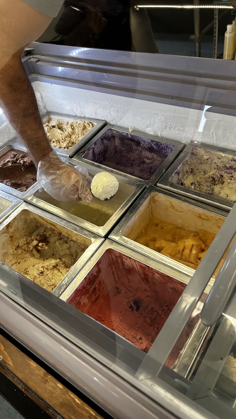 AZ VOLCANO SHAVE ICE & ICE CREAM photo 5