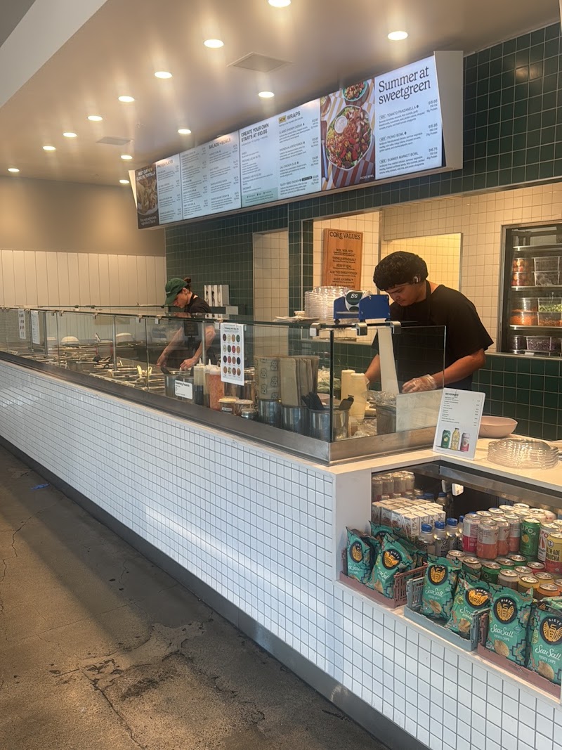 sweetgreen - Healthy Salads, Wraps, and Bowls photo 5