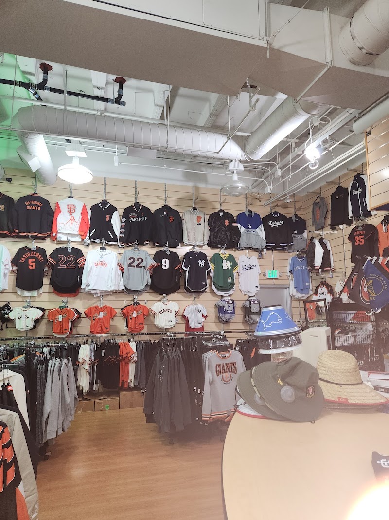 Shirtique Pro Shop photo 4