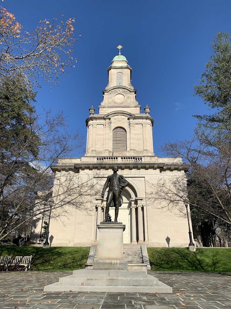 Photo of Marquis de Lafayette Statue