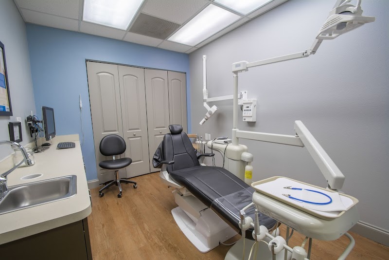 Dental Associates of Florida - Sun City photo 5