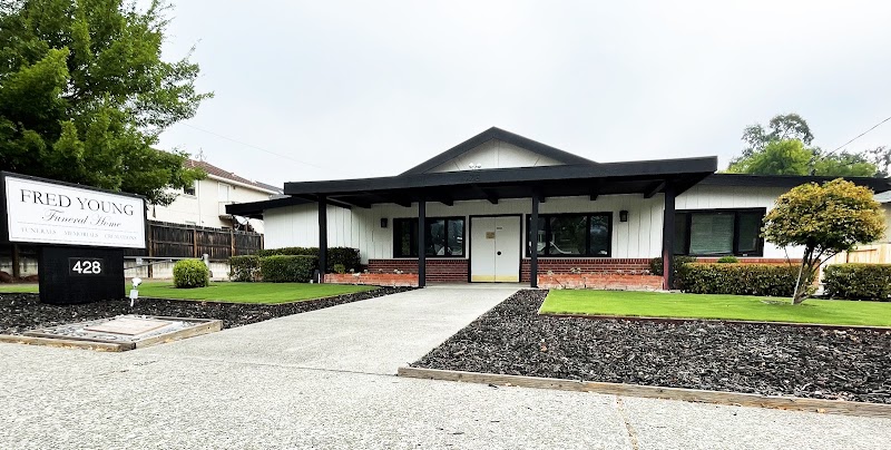 Fred Young Funeral Home - Cremation, Memorial, & Funeral Services photo 3