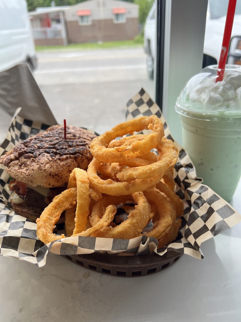 Burgers on Wheels Restaurant & food truck photo 4