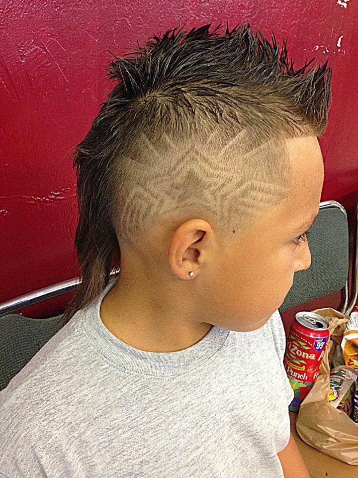 Pineda's Barbershop photo 2
